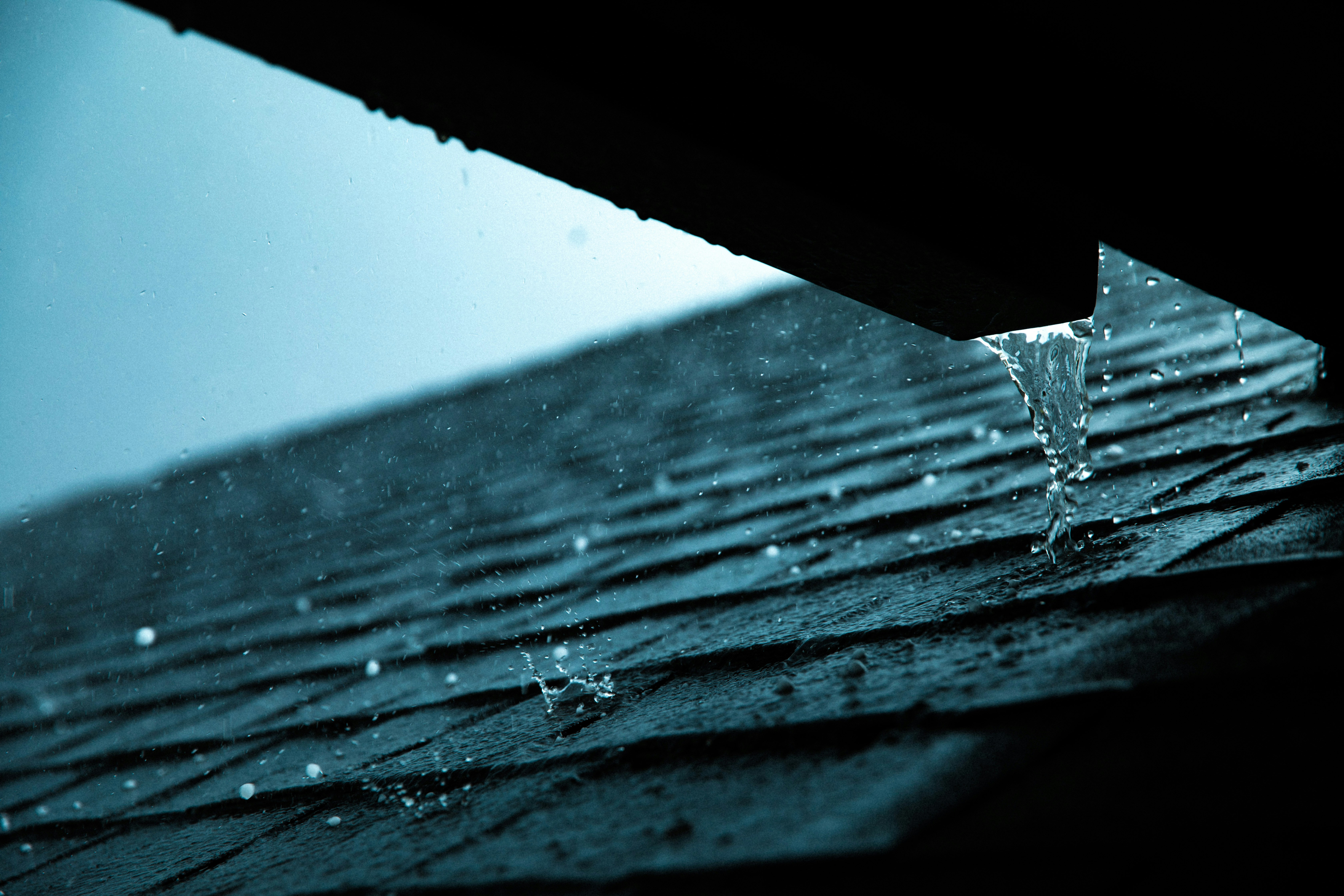 seamless gutter installation in Memphis